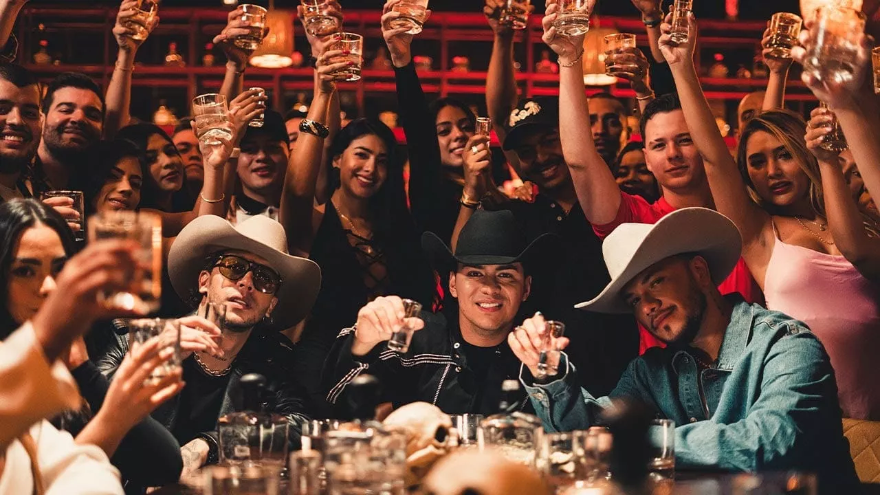 @YeisonJimenez Ft. @Pasabordo l Hasta La Madre (Video Oficial)