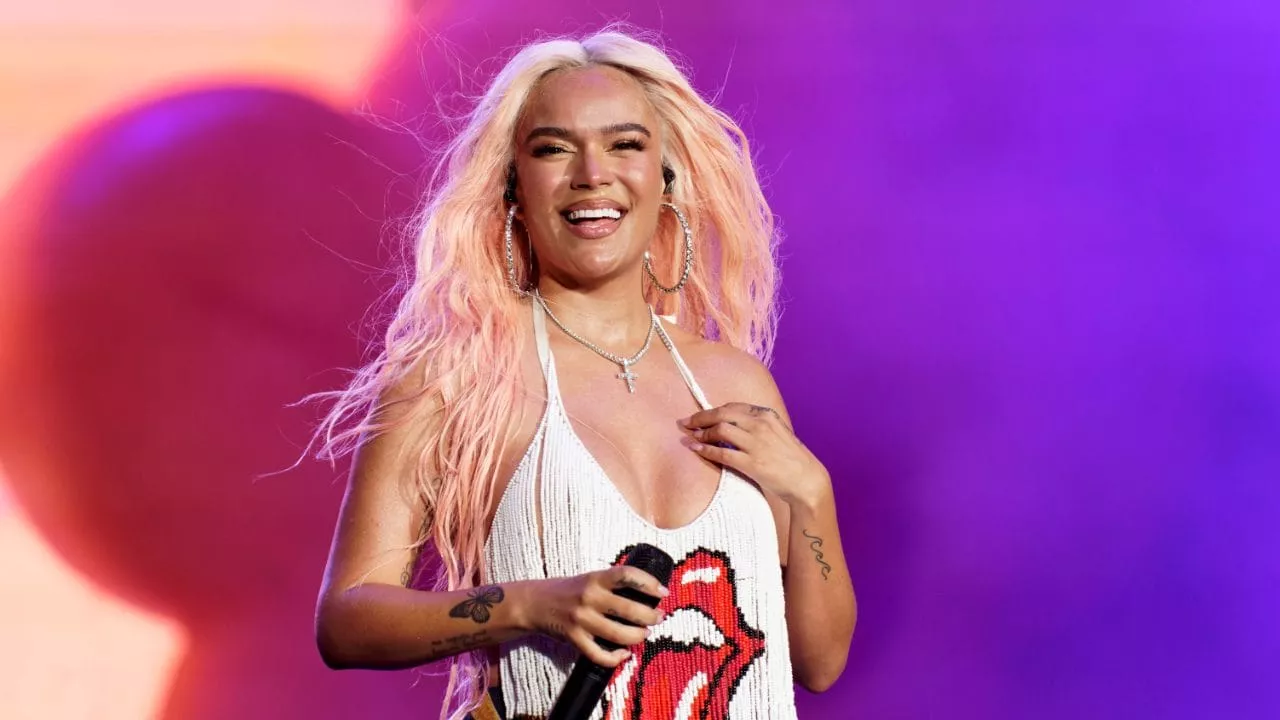 Karol G brilló en Lollapalooza, Chicago, anticipando su tour 'Mañana Será Bonito'. Revive los momentos inolvidables y descubre detalles únicos del espectáculo.