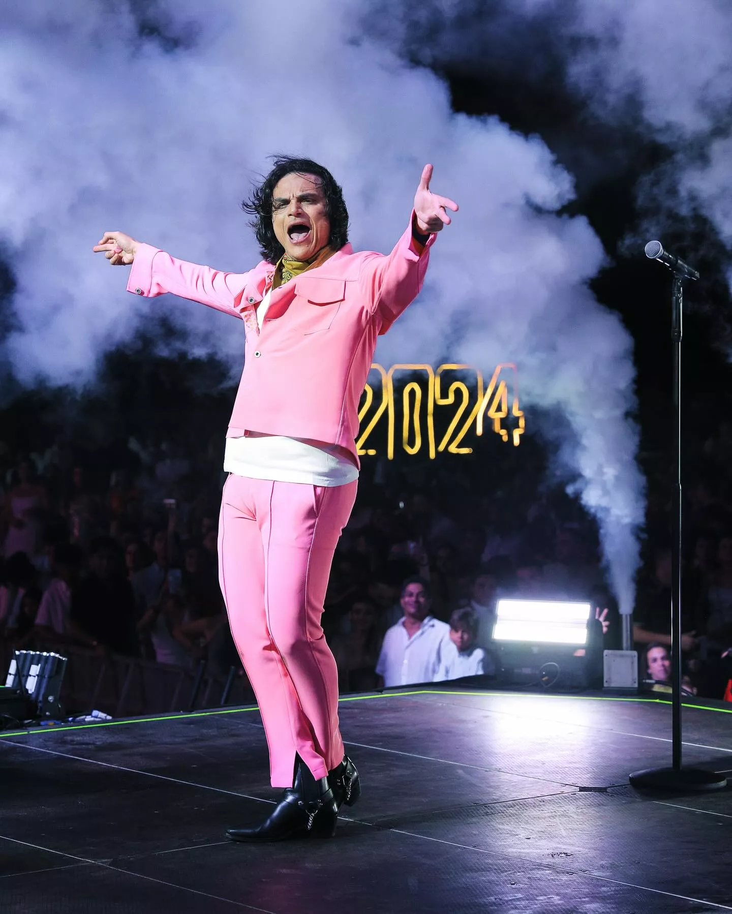 ¡Noches de Vallenato y Emoción! Silvestre Dangond Tour 2024 en vivo por USA