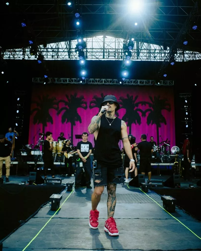 IMAGEN 2 13 mike bahia