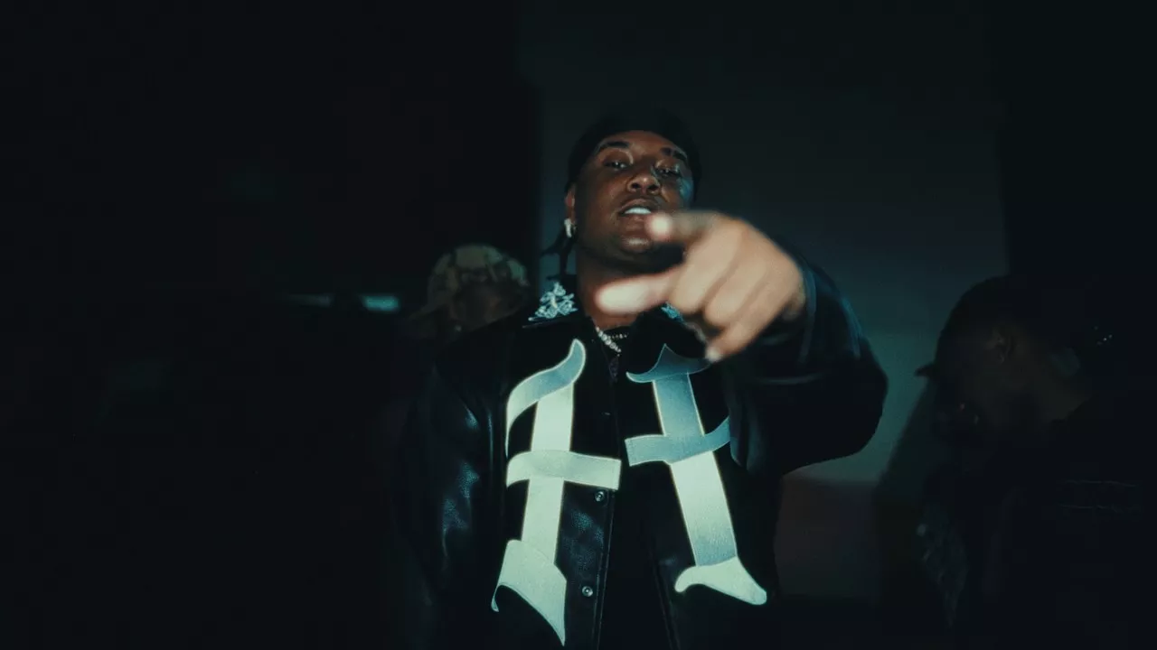 Hamilton - Y Por Ahí Me Dicen Y Que [Video Oficial]