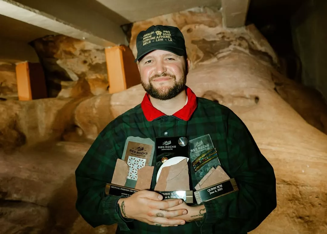 Gira *LOOK! I’m Alive Tour* – Fechas, invitados y detalles