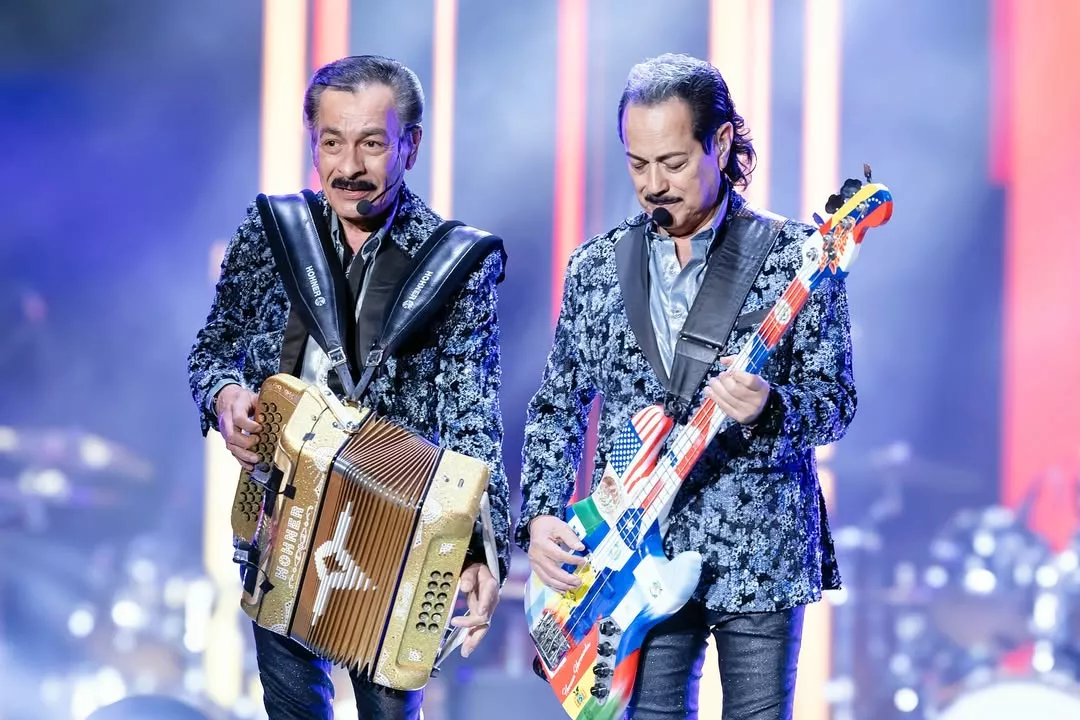 IMAGEN 2 14 los tigres del norte tour